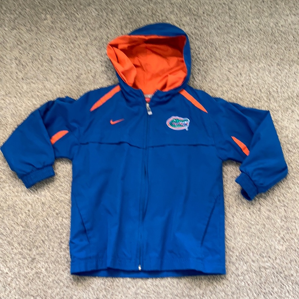 Boys Florida Gator Windbreaker size 5. My 5 year old wore this once. Go gators!
